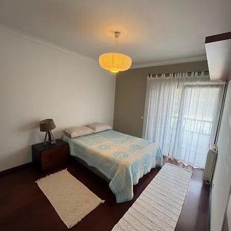 A Casa De *