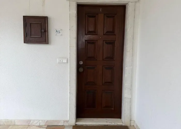 A Casa De *